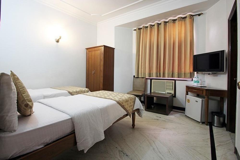 Fabhotel Lord Inn New Delhi Exterior foto