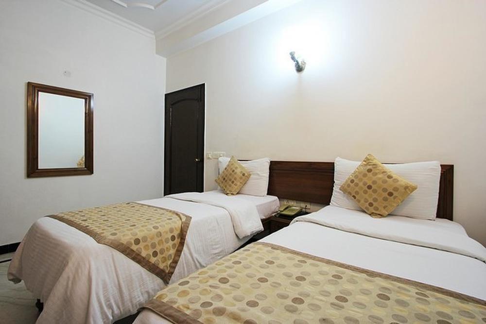 Fabhotel Lord Inn New Delhi Exterior foto
