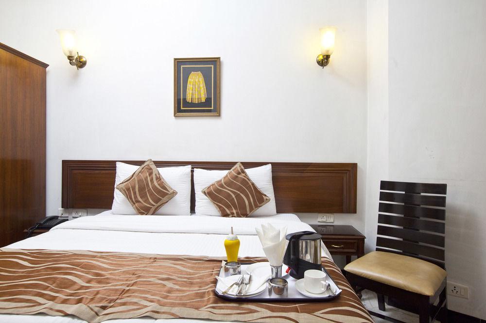 Fabhotel Lord Inn New Delhi Exterior foto