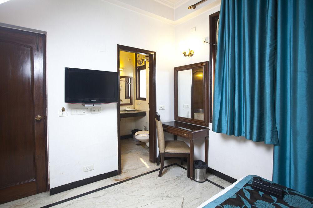 Fabhotel Lord Inn New Delhi Exterior foto